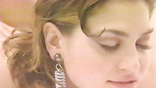 Valeria Marini 18enne inculata