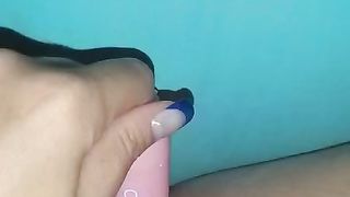 Me lo spingo dentro la fregna