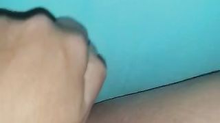 Me lo spingo dentro la fregna