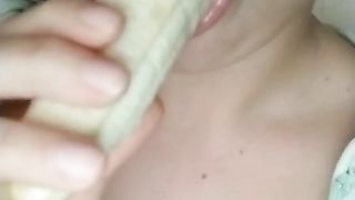 La prende tutta in bocca...