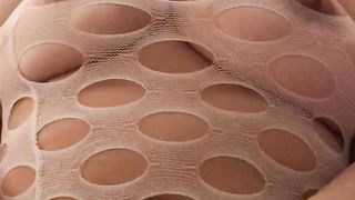 La tettona ha sempre voglia di toccarsi