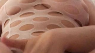 Anteprima del video: La tettona ha sempre voglia di toccarsi