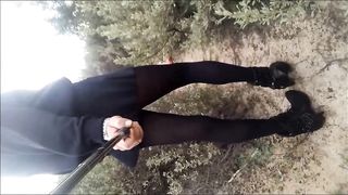 Io in mini collant e tacco alto