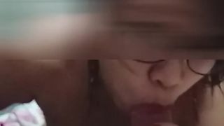 Anteprima del video: Mia moglie lo succhia e lo lecca