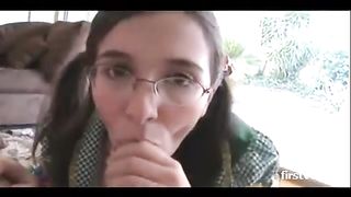 Studentessa tettona scopa il maestro