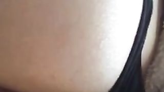 Mentre mi pompa l’uccello,  le faccio un bel ditalino