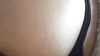 Mentre mi pompa l’uccello,  le faccio un bel ditalino