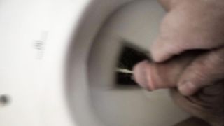 Pissing 4