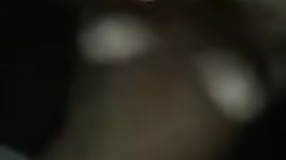 Alla bionda piace prendere il cazzo in faccia