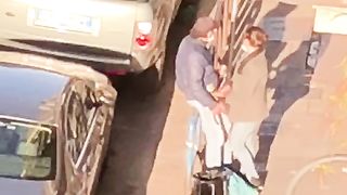 Pompino in strada con il covid-19