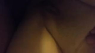 Seconda sborrata su figa e pancia di mia moglie