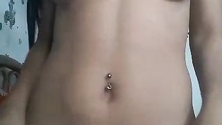 Giovane latina vogliosa