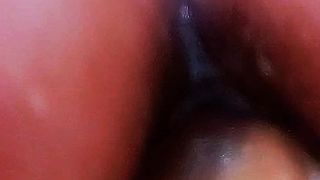 Un culo fantastico in eccitante movimento mi fa sborrare