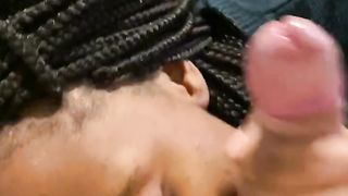 La mia neretta mi succhia il cazzo