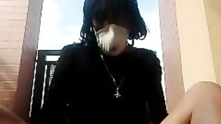 Mi meno il cazzo sul terrazzo