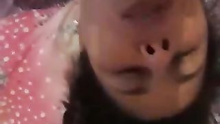 Una calda latina si masturba e gode