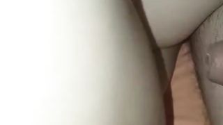 La mia ragazza 18enne mentre la scopo