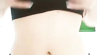 Lento ed eccitante spogliarello