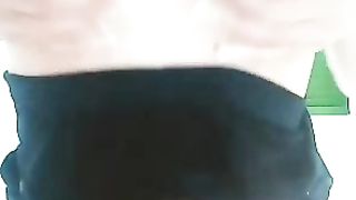 Lento ed eccitante spogliarello