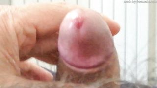 Chi vuol favorire? Primo piano della cappella e densa sborrata...