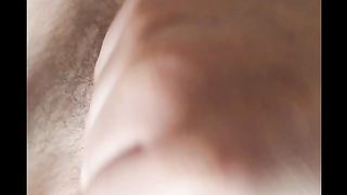 Mi meno il cazzo e mi faccio una bella sborrata...