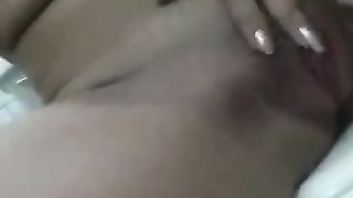 Strofinando la sua bella figa