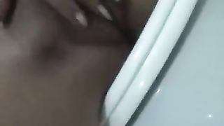 Strofinando la sua bella figa