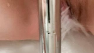 Orgasmo con doccino e acqua calda!