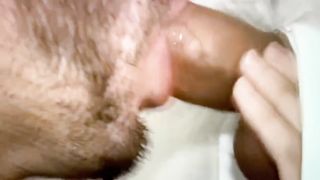 Succhio il cazzo a mio padre 1