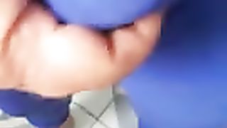 Mi masturbo in leggins