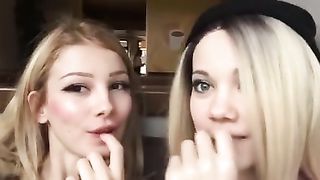 Lesbiche albanesi al bar