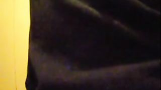 Alla trav piace immaginarsi col ciclo e andare cambiarsi il tampax nel bagno del bar...