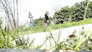 La vecchia trav si prepara per andare in cerca di avventure...