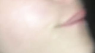 Bella ragazzina succhia e si fa scopare