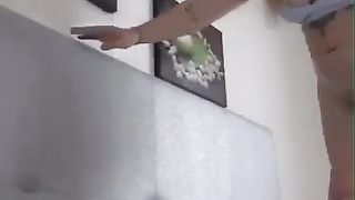 Vorrei vedere questa troietta che si masturba al mio risveglio!|