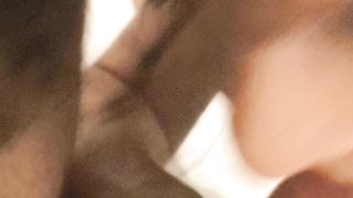 La tettona con tanta fame di cazzo me lo succhia...