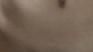 Teen bionda sul divano