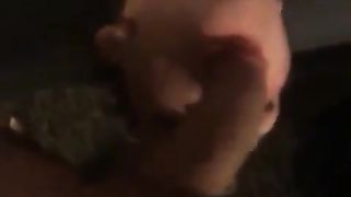 Bocchino fatto a testa in giù