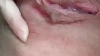 Anteprima del video: La mia figa vogliosa in primo piano...