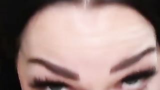 Gola profonda con sputo