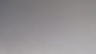 Moglie troia mostra la sborra del bull