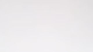 Moglie troia mostra la sborra del bull