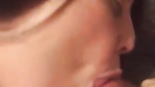 Mi succhia tutta la cappella