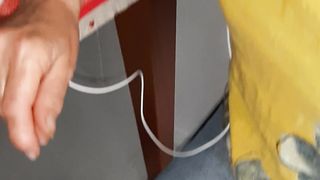 AL TELEFONO MENTRE MI ACCAREZZA IL CAZZO