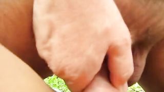 Sex con squirting in macchina