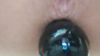 Dildo enorme ingoiato dal suo culo