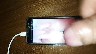 Amico mio,  sborra sulla mia ragazza!