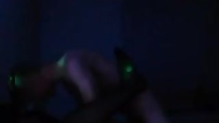 Troia scopata in stanza con luci disco