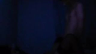 Troia scopata in stanza con luci disco