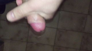 Sega e sborra in mano